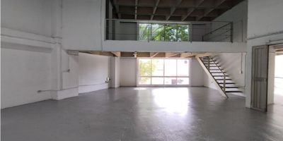 Bodega para arriendo zona industrial, cercana a la estación de metro Industriales, la calle 30 y la autopista Sur, Canon $3.900.000 + IVA

Farith Copete 3014299381

Codigo: No. 9311573
