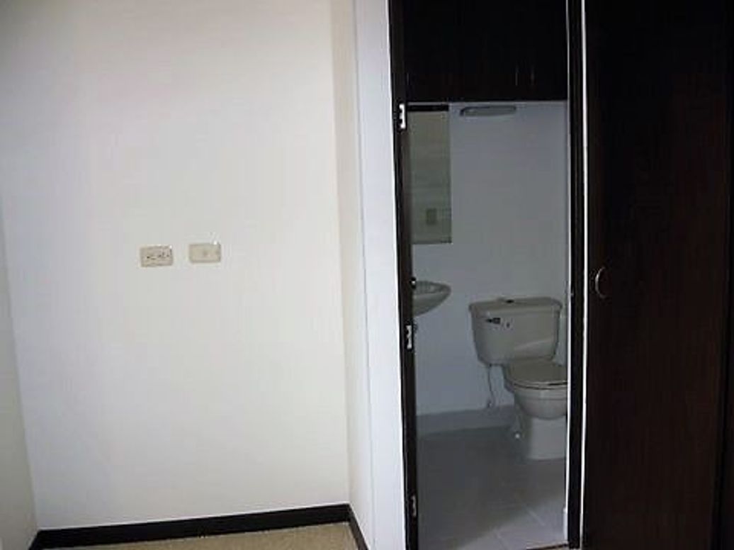 Apartamento de 3 alcobas en arriendo en Cjr El Redil De Galicia, Bogotá, 64 m² · foto 5 de 15