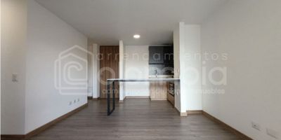 CESIÓN DE DERECHOS
Apartamento Nuevo en Venta Envigado , Urbanizacion Civita

Vivir en Civita es vivir la verdadera experiencia urbana. Aquí podrás sentir la energía de la ciudad, caminar por sus calles y disfrutar de la movilidad en bicicleta o en automóvil. Ser parte de Civita es ser cosmopolita, es experimentar una vida única en la ciudad estando cerca de todo lo que necesitas. 

Ubicado en Ciudad Vega Sur, en Envigado. Civita es un proyecto de vivienda que te ofrece una ubicación única y estratégica. Con doble acceso peatonal y vehicular desde las Avenidas Las Vegas y la Regional; estarás muy cerca de la Unidad Deportiva de Envigado, a un paso de Mayorca Mega Mall y al lado de la estación Itagüí del Metro. Descubre la perfecta combinación entre vida urbana y comodidad en Civita.

Esta propiedad cuenta con área construida de 60.18m², Piso 16, compuesta por 2 alcobas + 2 baños completos, sala, comedor, balcón, cocina integral abierta, 2 clósets, 1 vestier, red de gas y zona de ropas. Parqueadero y cuarto útil.

Para más información, ¡Comunícate Ahora!  

*NOTA ACLARATORIA: Puede haber diferencias en las áreas suministradas en esta publicación, al momento de la negociación se deben verificar por escrituras públicas debidamente registradas.
