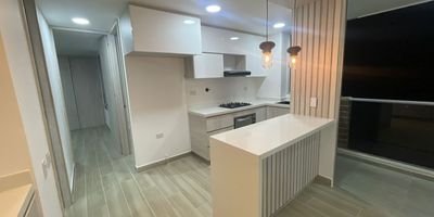 Hermoso apartamento ubicado en zona exclusiva de La Ceja carectirazado por sus zonas comunes, piscina sin fin, piscina para niños, zona lounge en piscina, sauna, turco, coworking, salon social, gimnasio...