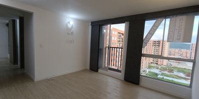 Apartamento en arriendo en Madrid, Cundinamarca, ubicado en el Conjunto Residencial Boreal, dentro del Azul Celestes Club Residencial. Este inmueble de 49 m² se encuentra en el piso 10 y cuenta con 3 habitaciones, 2 baños, y un parqueadero. Ofrece vigilancia para mayor seguridad. Su estrato 4 y la ubicación en la zona de La Prosperidad hacen de este apartamento una buena opción para vivir en Madrid. El canon de arriendo es de $1.200.000. Si desea conocer más o programar una visita, por favor, contáctenos a través de whatsapp, quiero que me contacten o ver teléfonos.