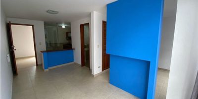 Este apartaestudio ubicado en el Barrio Alamos en la ciudad de Pereira, ofrece una excelente oportunidad de vivienda para aquellos que buscan comodidad y funcionalidad en un solo lugar. 

Diseñado para satisfacer las necesidades de una persona o una pareja, este apartaestudio cuenta con 1 alcoba y 1 baño, además de 1 garaje.

Cerca muy cerca a la universidad tecnologica, restaurantes, supermercados, iglesia. 

Contarás con una vigilancia constante y una comunidad amigable que te hará sentir como en casa, no esperes más y aprovecha esta oportunidad de alquilar este apartaestudio en Pereira.

 ¡Contáctanos ahora para más información!
