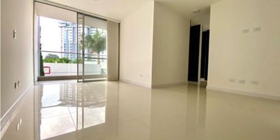 Se vende apartamento, Pereira Cerritos.

Este hermoso apartamento cuenta con hermosos acabados, esta en perfecto estado, su tres habitaciones son comodas, espacios bien distribuidos, altura de 2.50m, cocina integral con barra americana muy comoda con horno electrico, calentador, zona de ropas, sala comedor con balcon, cuanta con dos baños, uno en la habitacion principal. Se entrega con persianas y blackout. Parqueadero descubierto y el conjunto cuenta con una zona social donde tus hijos pasaran dias de juegos y diversiones.

El conjunto cuenta con Cancha multiple, piscina para niños y adultos, canchas de squash, billar, gimnasio, sauna, turco, salon social, bbq, zona de juegos infantiles, vigilancia privada.

Llamanos para mas información o para agendar una cita. Cel 31282312584
