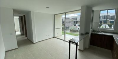 Se vende hermoso apartamento con acabados modernos, cocina integral, doble balcón, vestier en la habitación principal, zona de ropas Independiente, closet en cada habitacion, primer piso.￼ Conjunto residencial, vigilancia privada, gimnasio, cancha múltiple, juegos infantiles, juegos para mascotas, parqueadero, parqueadero de visitantes . El lugar ideal para tu familia .￼Llamanos y te contamos mas!
