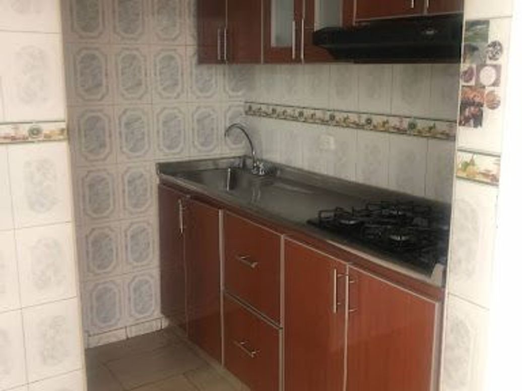 Casa de 4 alcobas en venta en Hayuelos, Bogotá, 195 m² · foto 5 de 16