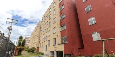 Apartamento ubicado en el barrio Britalia Norte, con excelente distribución y acabados, 4 piso sin ascensor, parqueadero propio en servidumbre. Cómodas vías de acceso como, Cl.116, Cr. 48 y 54 y Autopista Norte donde están diferentes estaciones de transporte público, Sitp y Transmilenio. Esta cerca del C.C. Santa Fe, Mazuren, Panamá, Colina, Cedritos, la clínica Orquídeas y Cardio Infantil, parques Granada Norte, Los Elíseos San Cipriano y Estrella Norte. El Apartamento cuenta con bastante iluminación natural, vigilancia 24 horas,  deposito, ingreso con chip vehicular y  peatonal a la torre. Información adicional con Liliana González al 3168309247 o al correo liliana.gonzalez@inmobiliariabogota.com.  El equipo de Inmobiliaria Bogotá está comprometido a brindar una experiencia de vida excepcional para nuestros clientes desde el momento en que se unen a nuestra comunidad.
