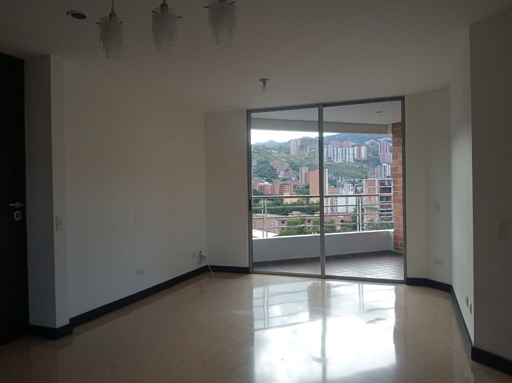 Apartamento en Arriendo en EL VELODROMO, Laureles Estadio, Medellín en El Velodromo