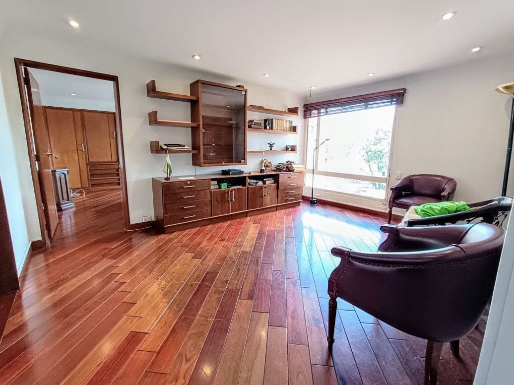 Apartamento de 2 alcobas en venta en El Nogal, Bogotá, 236 m² · foto 13 de 20