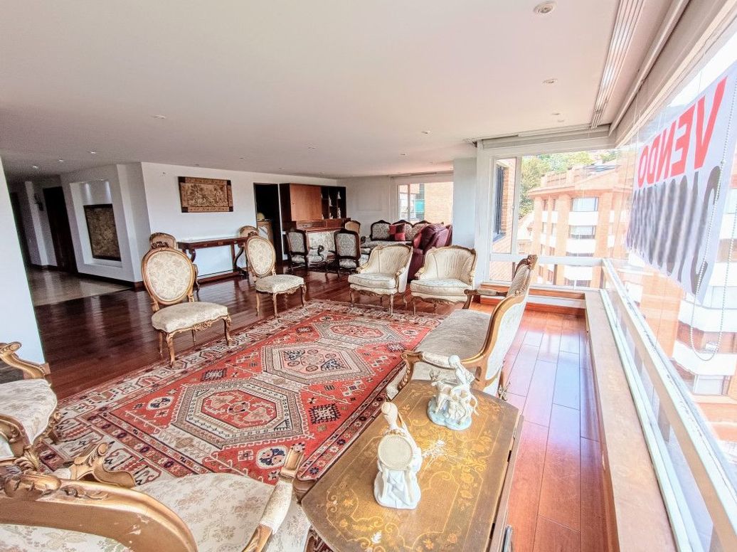 Apartamento de 2 alcobas en venta en El Nogal, Bogotá, 236 m² · foto 6 de 20
