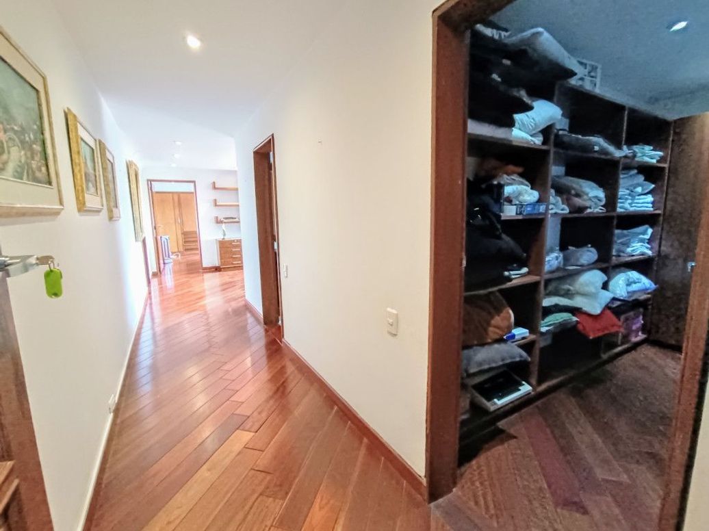 Apartamento de 2 alcobas en venta en El Nogal, Bogotá, 236 m² · foto 11 de 20