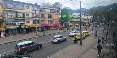 GALERIAS, LOCAL 14.87 metros, Centro Comercial Orbicentro II, segundo piso, estupenda ubicación sobre calle cincuenta y tres, magnifico transporte publico y vías de acceso, a unos pasos de la carrera treinta, Transmilenio, sector comercial, residencial, de oficinas, clinicas, bancos, universidades etc.