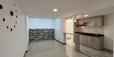 ¡Haz realidad el sueño de tener casa propia en una zona tranquila y familiar! Atos Inmobiliaria vende hermosa casa en Montecarlo, ubicada en el Conjunto Terra Santa, al noroccidente de la ciudad, con salida hacia Moniquirá, adelante del barrio San Rafael y arriba del barrio La Granja Alta. Esta propiedad cuenta con 3 acogedoras habitaciones, 3 baños, una amplia sala y comedor ideales para compartir en familia, cocina semi-integral funcional, patio de ropas y parqueadero para tu comodidad. Un espacio armonioso que combina tranquilidad, comodidad y ubicación estratégica.
¡No dejes pasar esta oportunidad! Contáctanos y agenda tu cita hoy mismo.