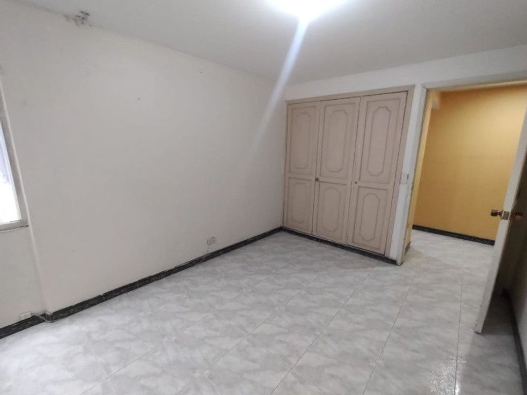 Apartamento de 2 alcobas en venta en Las Nieves, Bogotá, 84 m² · foto 4 de 17