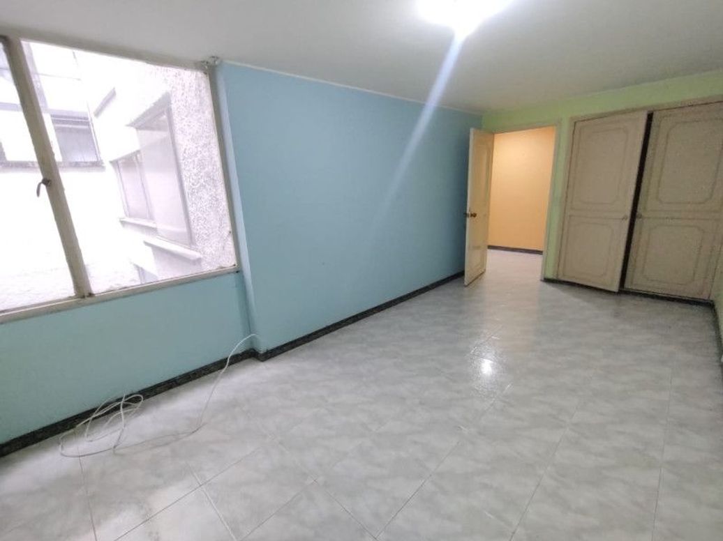 Apartamento de 2 alcobas en venta en Las Nieves, Bogotá, 84 m² · foto 3 de 17