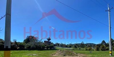 Espectacular lote para bodega, ubicado estratégicamente en parque empresarial de alto nivel, diseñado para cumplir con los más altos estándares de calidad y funcionalidad, ofreciendo un entorno óptimo para el desarrollo de actividades industriales y logísticas.Representa una excelente oportunidad para empresarios e inversionistas que buscan rentabilidad y crecimiento en un sector en auge.