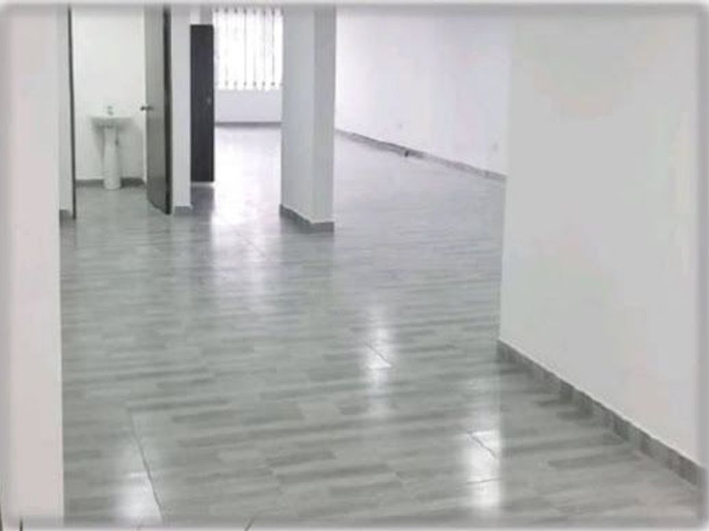 Casa de 4 alcobas en venta en Normandía, Bogotá, 250 m² · foto 4 de 5