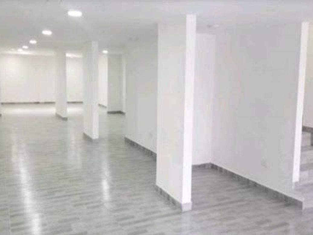 Casa de 4 alcobas en venta en Normandía, Bogotá, 250 m² · foto 5 de 5