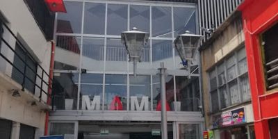 AREA DE LOCAL, ES 108 METROS, PISOS EN CERAMICA