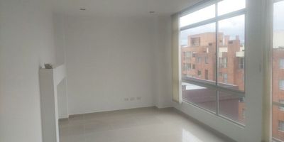 Venta oficina   consultorio Puente largo - pasadena  area de 19 metros   vista  exterior  iluminada  pisos en porcelanato. El edificio  dispone de batería de baños  por piso  ascensor   y vigilancia 24  horas . inmueble con  espacio funcional  con  excelente ubicación    cerca a calle 100   avenida  suba   sector residencial / comercial
