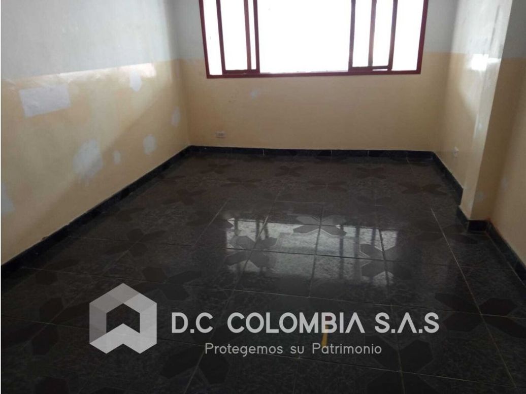 Casa de 7 alcobas en venta en Los Naranjos, Bogotá, 341 m² · foto 13 de 20