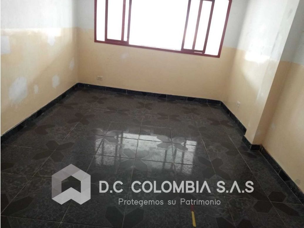 Casa de 7 alcobas en venta en Los Naranjos, Bogotá, 341 m² · foto 16 de 20