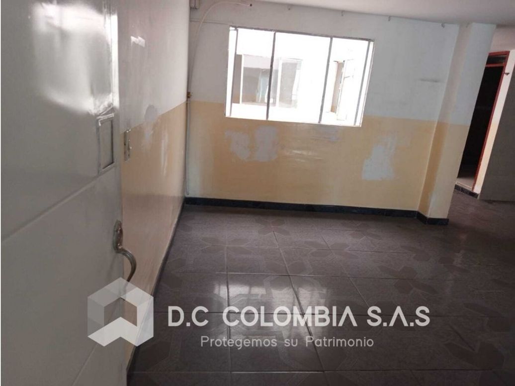 Casa de 7 alcobas en venta en Los Naranjos, Bogotá, 341 m² · foto 6 de 20