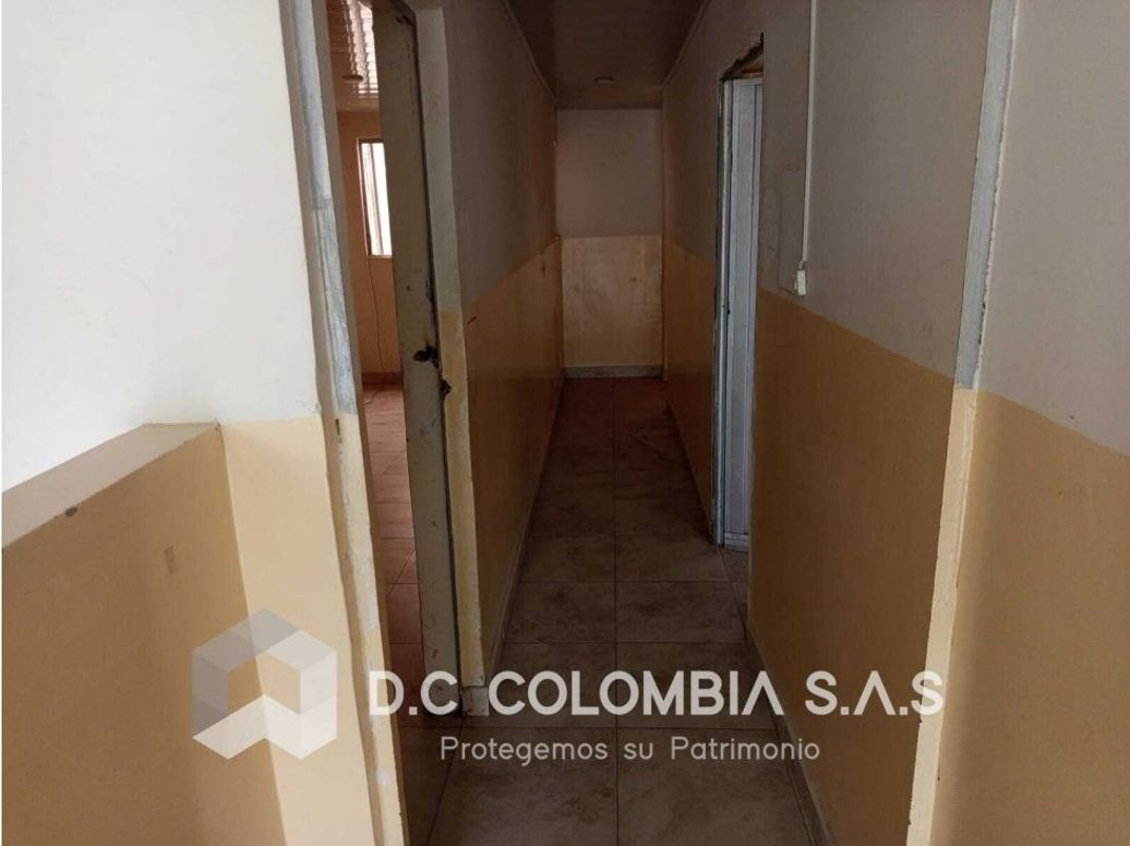 Casa de 7 alcobas en venta en Los Naranjos, Bogotá, 341 m² · foto 12 de 20