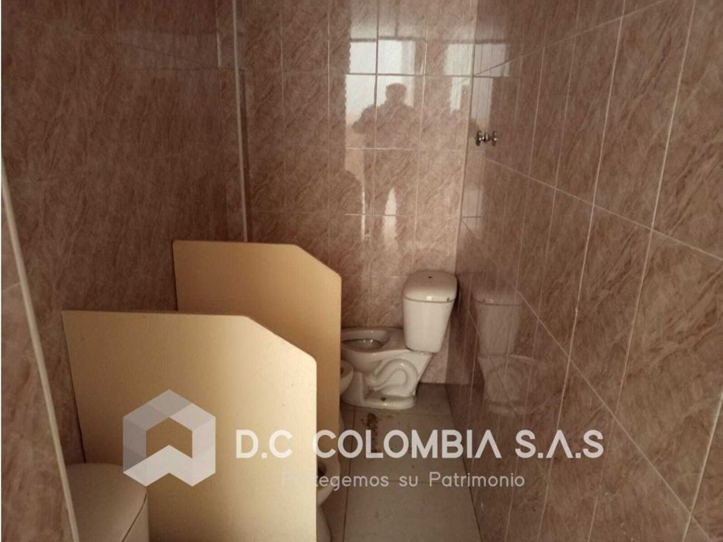 Casa de 7 alcobas en venta en Los Naranjos, Bogotá, 341 m² · foto 15 de 20