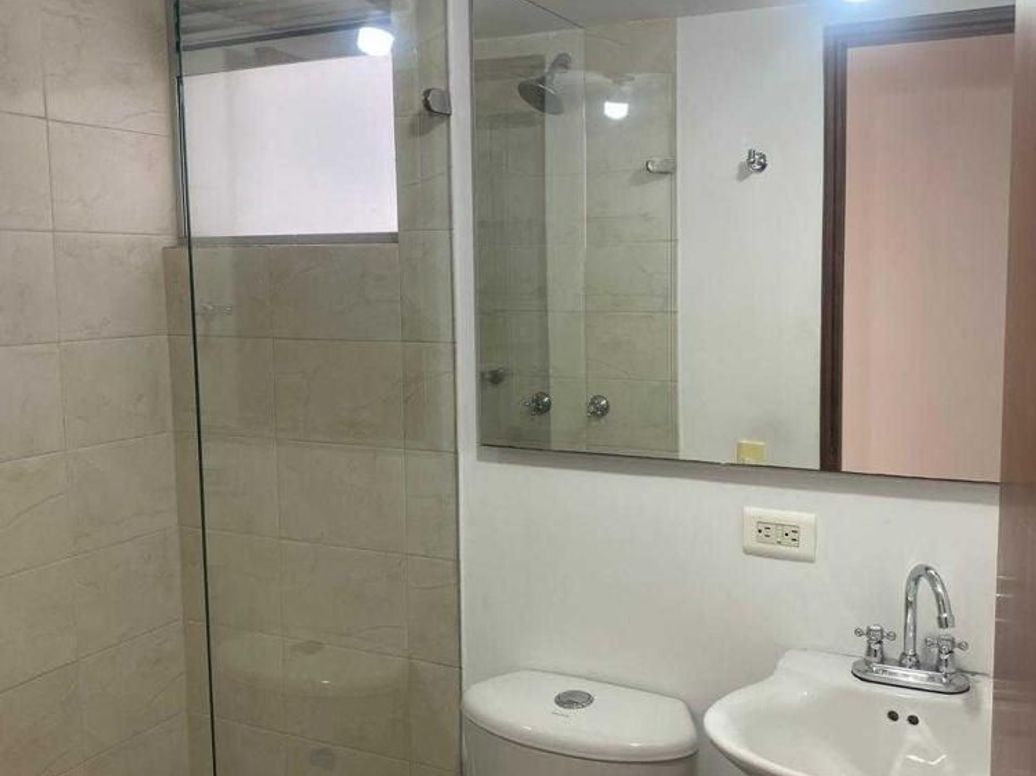 Apartamento de 3 alcobas en venta en El Plan, Bogotá, 58 m² · foto 3 de 19