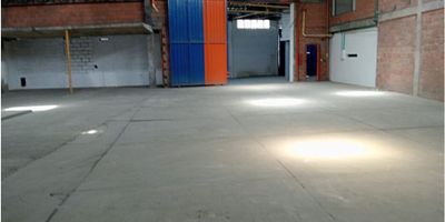 Bodega para arriendo en sector industrial, cuenta con puerta camión, amplios espacios, energía trifásica, , fácil parqueo

Asesor: Farith Copete Cel: 3014299381

Codigo Wasi:7541553
