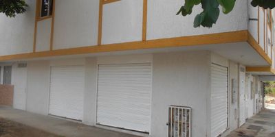 EXCELENTE LOCAL ESQUINERO EN EL PIE DE EDIFICIO DEL BARRIO PUERTO MADERO APTO PARA SALA DE BELLEZA BARBERIA LONCHERIA TIENDA ETC