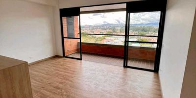 Vendo hermoso apartamento en Rionegro sector barro blanco, cuenta con un área de 85 M2, 3 alcobas, alcoba principal con baño y vestier, alcobas auxiliares con clósets, cocina integral, sala-comedor, baño familiar,baño social, zona de ropa, balcón, 1 parqueadero, 1 cuarto útil

 

Zonas comunes: Club House, Parque para mascotas, Living room, Zonas verdes, Gimnasio, Laundry Room, Juegos infantiles, Turco y Spa, Salón Social,Frutales.

 

Cercano a la zona E, Clínica San Vicente, vía palmas, vía Medellín -bogotà, restaurantes, centros comerciales 

 

 
