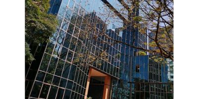 Arriendo oficina en Medellín sector poblado, con un área de 61.16 M2, cuánta con cocineta, 2 baños, recepción 

 

No incluye parqueadero 
 

Tiene una excelente ubicación en el poblado sector milla de oro, cercano a centros comerciales, restantes, , av poblado, av las Vegas 

