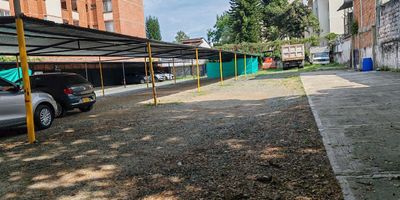 Excelente oportunidad de inversión en Cali: lote comercial de 1396 m² ubicado en una zona estratégica y altamente comercial.
Ideal para desarrollar proyectos como locales para comercio, oficinas o restaurantes gracias a su amplio espacio.
Cuenta con 1 alcoba, 1 baño, parqueadero para visitantes y cercanía a centros comerciales, transporte, vías accesibles.
Perfecto para emprender en una ciudad con alto crecimiento económico.

MARY SEGURA 
3167727335