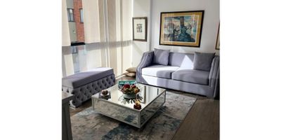 Hermoso y moderno apartaestudio, de una alcoba con baño y balcón, baño social, parqueadero y depósito.

Edificio de 5 años de construido ubicado a pocas cuadras de la carrera Septima, calle 145 y 147.

Edificio con terraza en último nivel con zona de BBQ, parqueaderos de visitantes y salón comunal.
