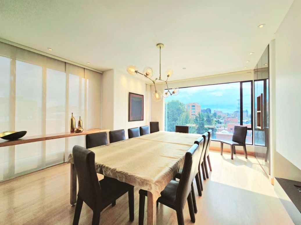 Apartamento de 6 alcobas en venta en Santa Bibiana, Bogotá, 450 m² · foto 2 de 20