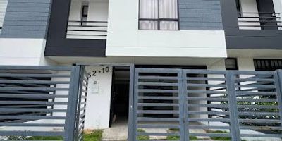 SE ARRIENDA CASA EN PAN DE AZUCAR DE 3 ALCOBAS CON 3 ABAÑOS, DE 3 NIVELES CON PARQUEADERO, EN BUEN ESTADO, CASA MODERNA.