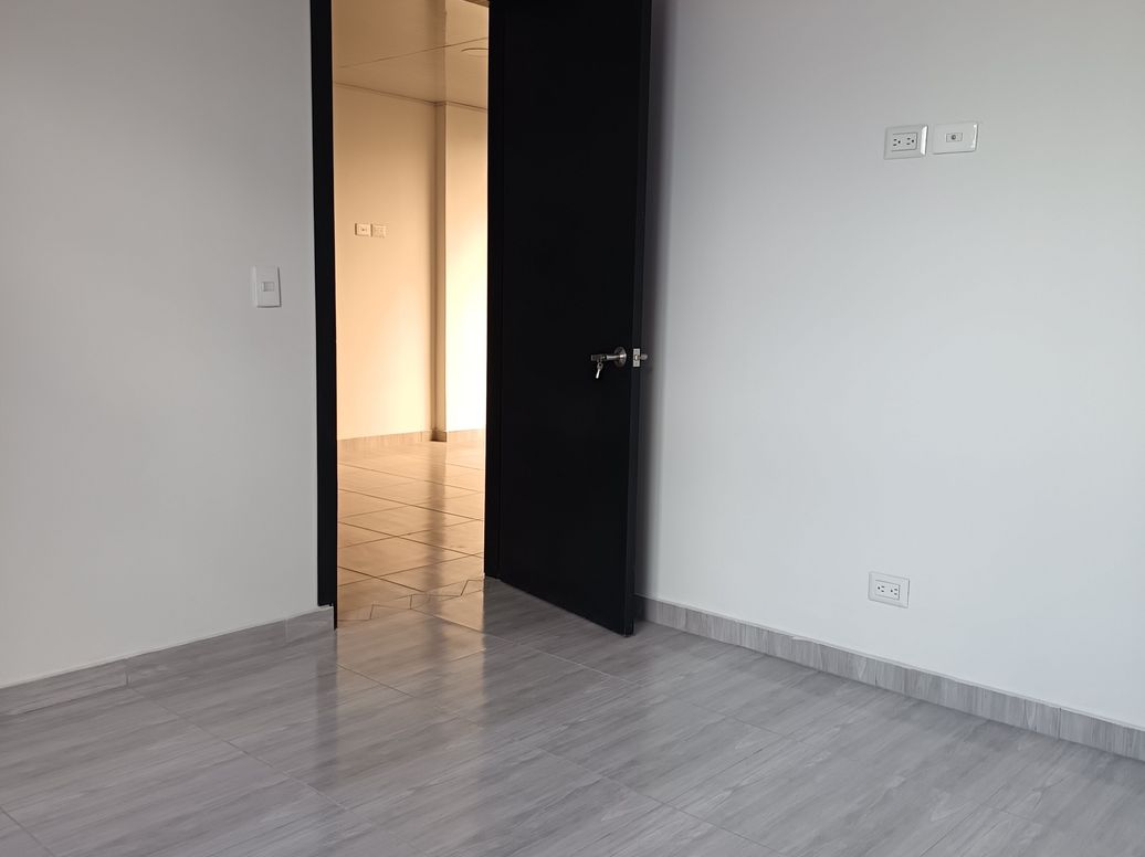 Apartamento de 3 alcobas en venta en Ciudad Kennedy Occidental, Bogotá, 68 m² · foto 5 de 17