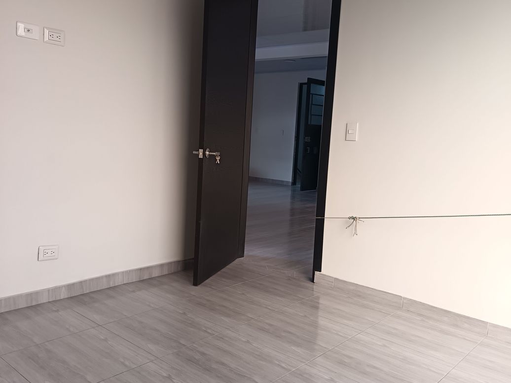 Apartamento de 3 alcobas en venta en Ciudad Kennedy Occidental, Bogotá, 68 m² · foto 7 de 17