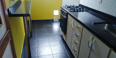 APARTAMENTO EN VENTA RENTANDO PARA INVERSIÓN UBICADO EN BOSQUES DE SUBA - SUBA  69 m² Descubre la elegancia y comodidad en este encantador apartamento alcoba principal con closet y baño privado, 2 alcobas con closet, baño principal, sala comedor, cocina integral red gas Situado en una ubicación privilegiada, este inmueble ofrece espacios luminosos y acogedores ideales para crear momentos inolvidables. Con una atmósfera que combina modernidad y calidez, cada rincón de este hogar te brinda la tranquilidad y armonía que buscas. ¡Bienvenido a tu nuevo refugio!