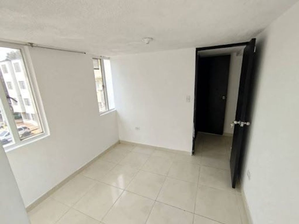 Casa de 6 alcobas en venta en Villas De Granada, Bogotá, 360 m² · foto 12 de 18