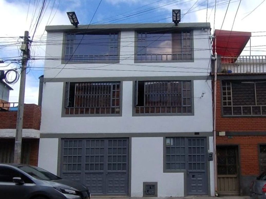 Casa de 6 alcobas en venta en Las Ferias, Bogotá, 225 m² · foto 20 de 20