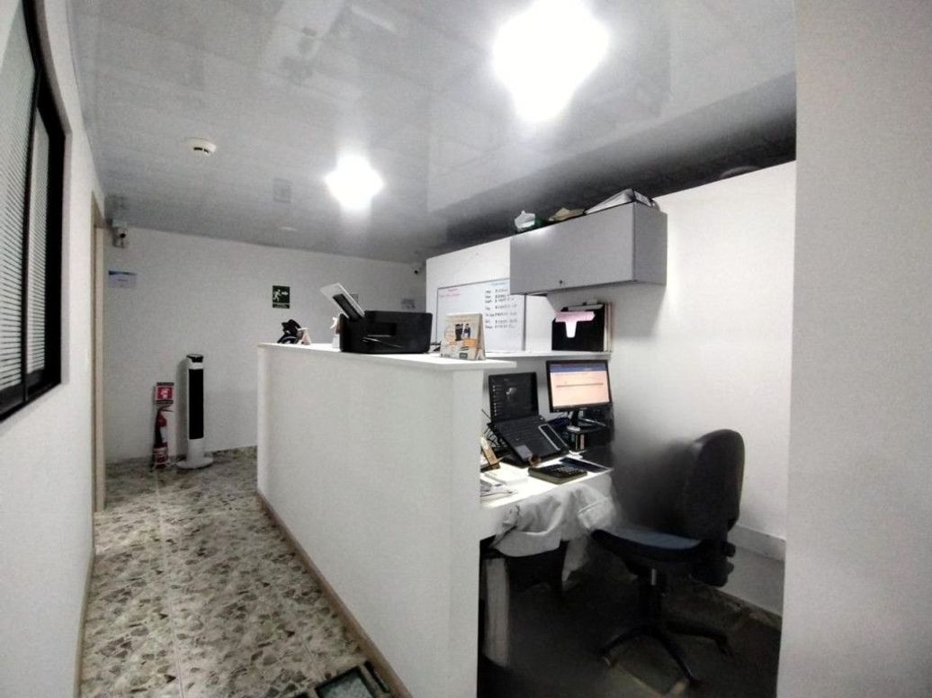 Casa de 6 alcobas en venta en Las Ferias, Bogotá, 225 m² · foto 14 de 20