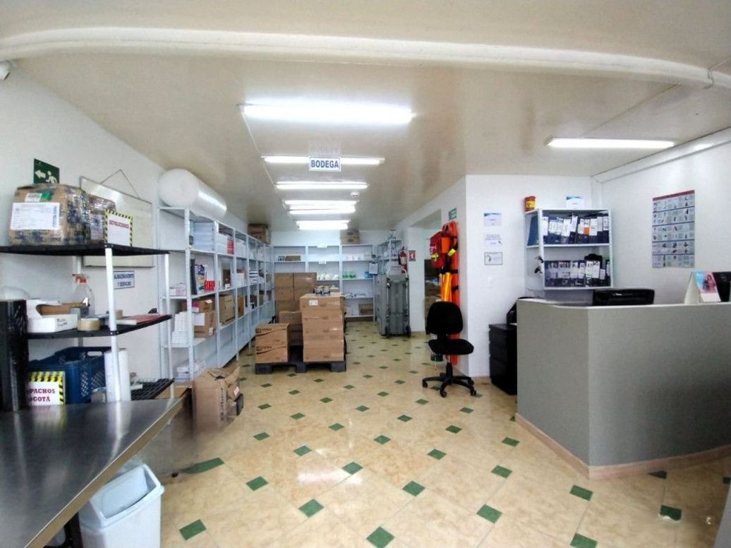 Casa de 6 alcobas en venta en Las Ferias, Bogotá, 225 m² · foto 2 de 20
