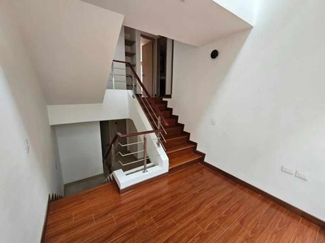Casa de 3 alcobas en venta en El Virrey, Bogotá, 268 m² · foto 12 de 12