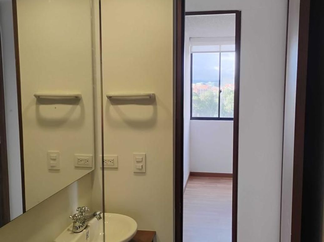 Apartamento de 2 alcobas en venta en Franco, Bogotá, 39 m² · foto 12 de 13