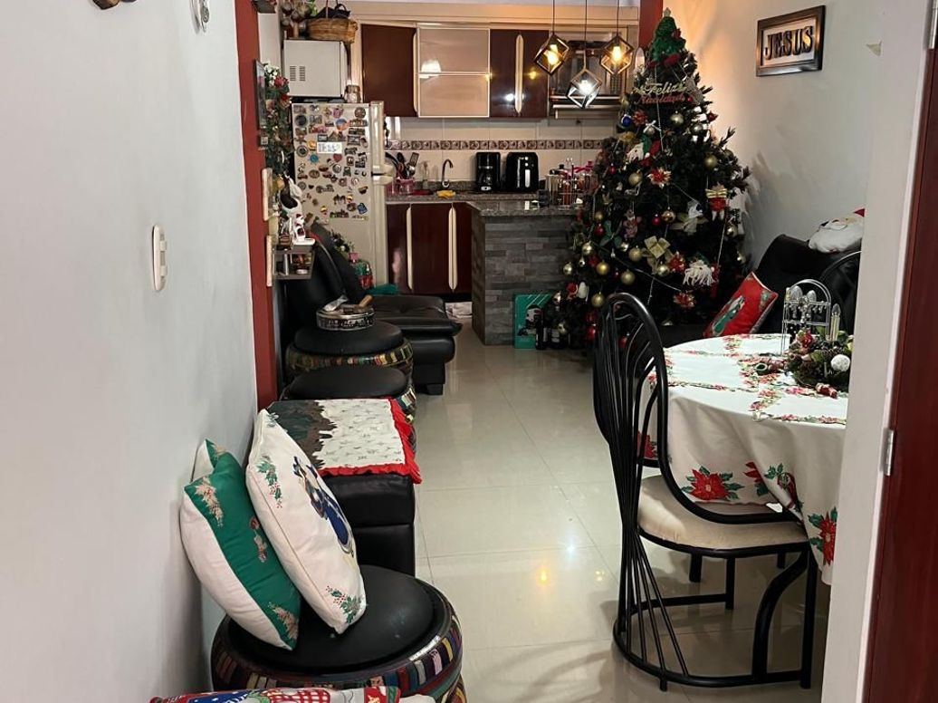 Casa de 5 alcobas en venta en San Cipriano, Bogotá, 200 m² · foto 6 de 18