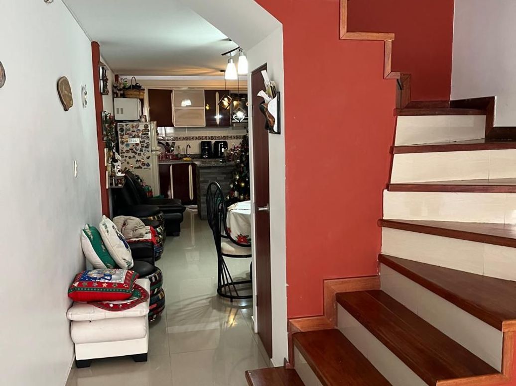 Casa de 5 alcobas en venta en San Cipriano, Bogotá, 200 m² · foto 4 de 18
