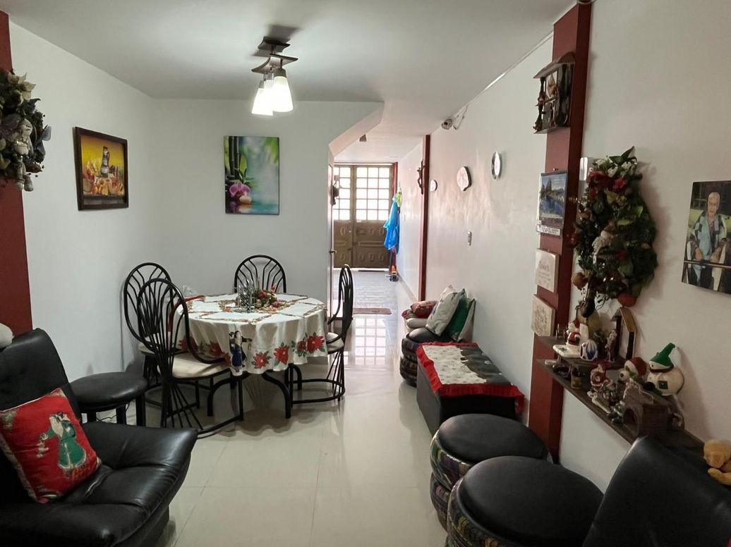 Casa de 5 alcobas en venta en San Cipriano, Bogotá, 200 m² · foto 5 de 18