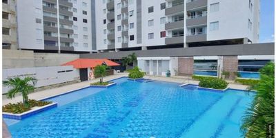 CÓDIGO 9304FR522. Apartaestudio con Una Habitación con Clóset Empotrado, Un Baño, Cocina Integral con Isla Tipo Americano, Sala Comedor, Balcón y Parqueadero. El conjunto cuenta con Piscinas, Zona BBQ, Turco, Sauna, Sala de Cine, Juegos Infantiles, Gimnasio, Cancha y Salón de Juegos. Cerca de Avenidas Principales, Centro Comercial y Universidades. SI ESTA PROPIEDAD ES DE SU INTERÉS, CONTÁCTENOS Y AGENDAMOS UNA CITA.
